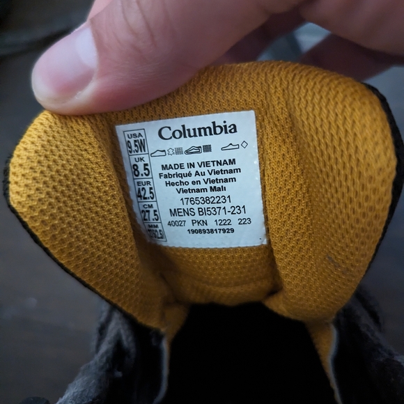 Men's Columbia Hiking Boots - Size 9.5W - Picture 2 of 2